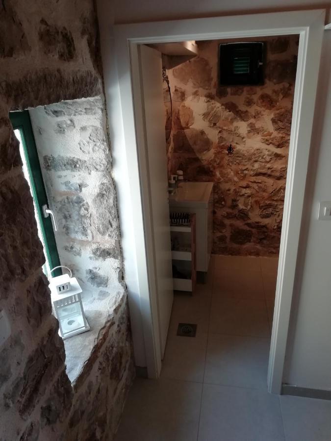 Krka Waterfalls Stonehouse Roko Lozovac Eksteriør billede