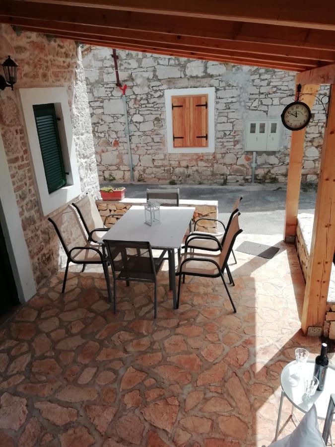 Krka Waterfalls Stonehouse Roko Lozovac Eksteriør billede